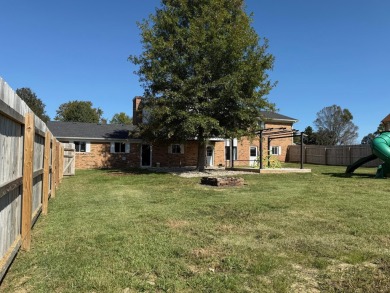 465 Clubside Drive in Dix River Estates. A 2900 square Ft Brick on Dix River Country Club in Kentucky - for sale on GolfHomes.com, golf home, golf lot