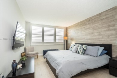 Beautifully remodeled 2/2 condo located in the desirable Park on Pembroke Lakes Golf Club in Florida - for sale on GolfHomes.com, golf home, golf lot