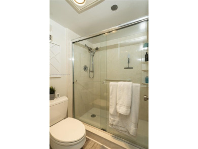 Beautifully remodeled 2/2 condo located in the desirable Park on Pembroke Lakes Golf Club in Florida - for sale on GolfHomes.com, golf home, golf lot