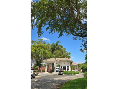Beautifully remodeled 2/2 condo located in the desirable Park on Pembroke Lakes Golf Club in Florida - for sale on GolfHomes.com, golf home, golf lot