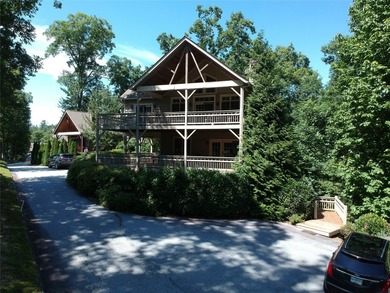 This turnkey 3 bedroom / 3.5 bath home on Trillium Ridge could on Trillium Links in North Carolina - for sale on GolfHomes.com, golf home, golf lot
