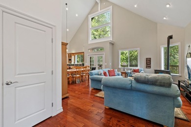 Pine Mountain Gem- a fine custom home accessed by a private on Pine Mountain Lake Country Club in California - for sale on GolfHomes.com, golf home, golf lot