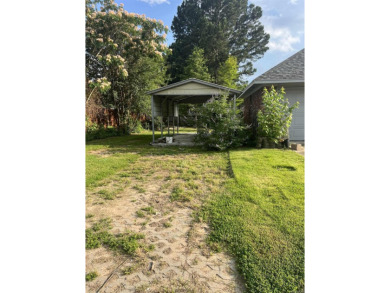 3 Bed, 2 full bath, 3 Car garage in Foxwood Subdivision. Home on Foxwood Golf Club in Arkansas - for sale on GolfHomes.com, golf home, golf lot