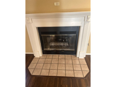3 Bed, 2 full bath, 3 Car garage in Foxwood Subdivision. Home on Foxwood Golf Club in Arkansas - for sale on GolfHomes.com, golf home, golf lot