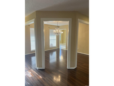 3 Bed, 2 full bath, 3 Car garage in Foxwood Subdivision. Home on Foxwood Golf Club in Arkansas - for sale on GolfHomes.com, golf home, golf lot