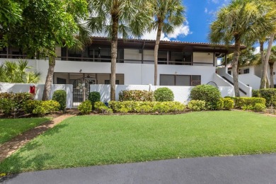 WELCOME to this CHARMING 2 bedroom, 2 bath condo END unit in the on IMG Academies Golf and Country Club in Florida - for sale on GolfHomes.com, golf home, golf lot