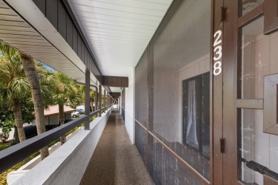 WELCOME to this CHARMING 2 bedroom, 2 bath condo END unit in the on IMG Academies Golf and Country Club in Florida - for sale on GolfHomes.com, golf home, golf lot