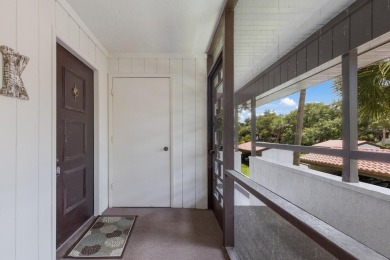 WELCOME to this CHARMING 2 bedroom, 2 bath condo END unit in the on IMG Academies Golf and Country Club in Florida - for sale on GolfHomes.com, golf home, golf lot