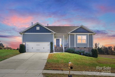 No HOA on a golf course!!! 5 bedroom, 3 bathroom home located in on Red Bridge Golf and Country Club in North Carolina - for sale on GolfHomes.com, golf home, golf lot