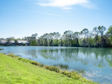 Spacious and bright larger 2-bedroom villa plus den and 2 full on University Park Country Club in Florida - for sale on GolfHomes.com, golf home, golf lot