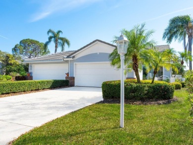 Spacious and bright larger 2-bedroom villa plus den and 2 full on University Park Country Club in Florida - for sale on GolfHomes.com, golf home, golf lot