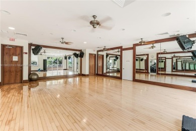 DISCOVER LUXURY LIVING IN THE HEART OF AVENTURA, FLORIDA! THIS on Turnberry Isle Resort and Club in Florida - for sale on GolfHomes.com, golf home, golf lot