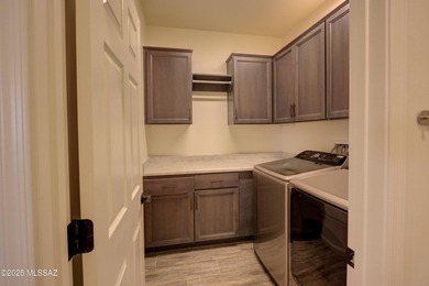 Carefree living in Unit #50 Villas at SaddleBrooke. Popular Lago on Saddlebrooke Golf Course in Arizona - for sale on GolfHomes.com, golf home, golf lot