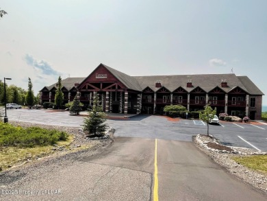 RANCH STYLE , 4 BEDROOM ,3 BATHROOM HOME FOR SALE IN THE 4 on Eagle Rock Golf and Ski Resort in Pennsylvania - for sale on GolfHomes.com, golf home, golf lot