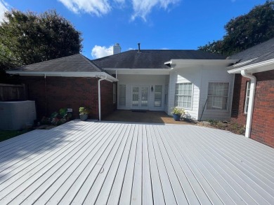 Exceptional one level home on 15th fairway of Stonebridge Golf on Stonebridge Golf Club in Tennessee - for sale on GolfHomes.com, golf home, golf lot