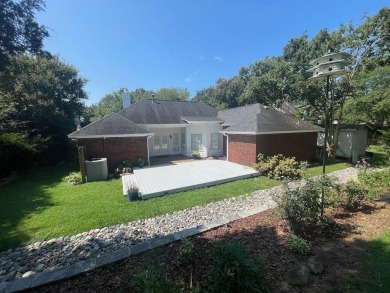 Exceptional one level home on 15th fairway of Stonebridge Golf on Stonebridge Golf Club in Tennessee - for sale on GolfHomes.com, golf home, golf lot