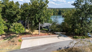 Remodeled 4BR/3BA Lake Home in the gated StillWaters community on Stillwaters Golf and Country Club in Alabama - for sale on GolfHomes.com, golf home, golf lot