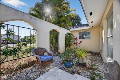 PUNTA GORDA ISLES! PRICED TO SELL 2-BEDROOM, 2-BATH HOME, 2-CAR on Saint Andrews South Golf Club in Florida - for sale on GolfHomes.com, golf home, golf lot