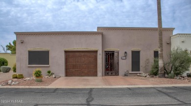 Owned Solar system!! Beautiful End Unit Townhome with upgrades on Omni Tucson National Golf Resort and Spa - Sonoran in Arizona - for sale on GolfHomes.com, golf home, golf lot