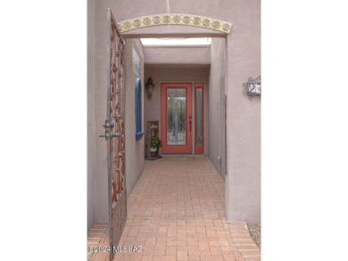 Owned Solar system!! Beautiful End Unit Townhome with upgrades on Omni Tucson National Golf Resort and Spa - Sonoran in Arizona - for sale on GolfHomes.com, golf home, golf lot