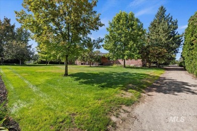 Quality construction, Wide open floor plan, lots of bedrooms on Purple Sage Golf Course in Idaho - for sale on GolfHomes.com, golf home, golf lot
