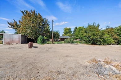 Quality construction, Wide open floor plan, lots of bedrooms on Purple Sage Golf Course in Idaho - for sale on GolfHomes.com, golf home, golf lot