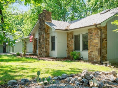 NICE ONE LEVEL 3 BEDROOM 2BATH NEWLY REMODELED!! LEVEL LOT!  New on DeSoto Golf Course in Arkansas - for sale on GolfHomes.com, golf home, golf lot
