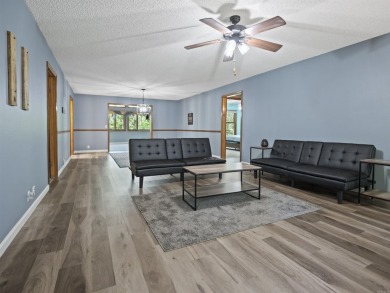 NICE ONE LEVEL 3 BEDROOM 2BATH NEWLY REMODELED!! LEVEL LOT!  New on DeSoto Golf Course in Arkansas - for sale on GolfHomes.com, golf home, golf lot