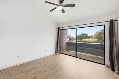 Turnkey Twin Lakes townhome with breathtaking views from BOTH on Carrollwood Country Club in Florida - for sale on GolfHomes.com, golf home, golf lot