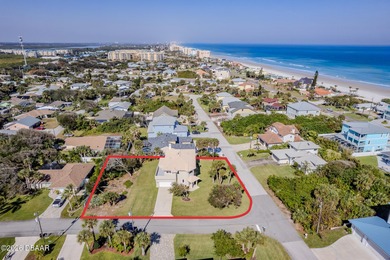 Just 400 steps from the ocean, this fully remodeled residence on Harbour Village Golf and Yacht Club in Florida - for sale on GolfHomes.com, golf home, golf lot