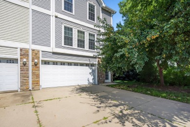 Popular tri-level townhome in West Des Moines, moments from Des on Des Moines Golf and Country Club in Iowa - for sale on GolfHomes.com, golf home, golf lot