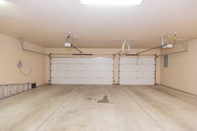 Resort-Style Living In La Paloma! 4 bedroom, 2.25 bath, 3 car on Tascosa Country Club in Texas - for sale on GolfHomes.com, golf home, golf lot