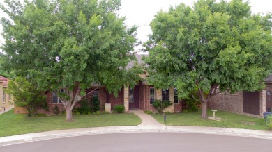 Resort-Style Living In La Paloma! 4 bedroom, 2.25 bath, 3 car on Tascosa Country Club in Texas - for sale on GolfHomes.com, golf home, golf lot