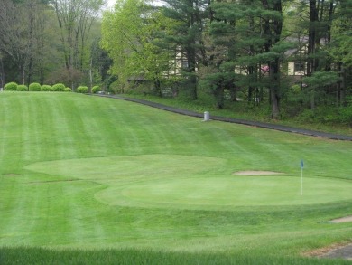 This 2nd fl condo at Royal Crest Country Club is move-in ready on Royal Crest Country Club in Massachusetts - for sale on GolfHomes.com, golf home, golf lot