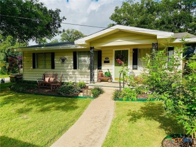 Discover this charming home, brimming with character and nestled on Gatesville Country Club in Texas - for sale on GolfHomes.com, golf home, golf lot