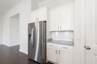 This 3 bedroom, 3 full bathroom residence is absolutely lovely on Mount Vintage Plantation and Golf Club  in South Carolina - for sale on GolfHomes.com, golf home, golf lot