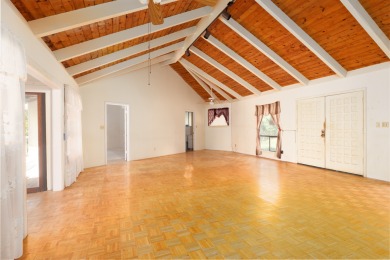 This is a remarkable opportunity to own a nice 2 bedroom, 2.5 on Discovery Harbour Golf Course in Hawaii - for sale on GolfHomes.com, golf home, golf lot