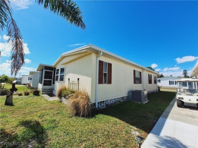 WATERFRONT COMMUNITY - MEMBERSHIP SHARE INCLUDED - AMAZING PRICE on Riverbend Golf and Country Club in Florida - for sale on GolfHomes.com, golf home, golf lot