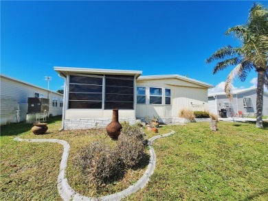 WATERFRONT COMMUNITY - MEMBERSHIP SHARE INCLUDED - AMAZING PRICE on Riverbend Golf and Country Club in Florida - for sale on GolfHomes.com, golf home, golf lot
