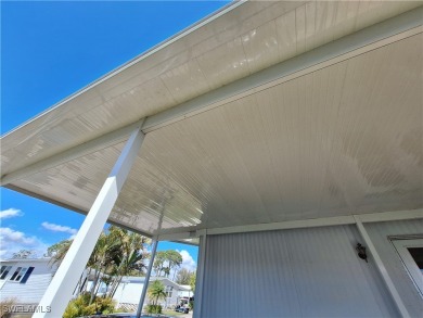 WATERFRONT COMMUNITY - MEMBERSHIP SHARE INCLUDED - AMAZING PRICE on Riverbend Golf and Country Club in Florida - for sale on GolfHomes.com, golf home, golf lot