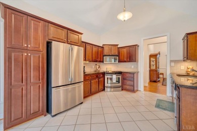 Beautiful one-level home in sought after Somerset Meadows on London Downs Golf Club in Virginia - for sale on GolfHomes.com, golf home, golf lot