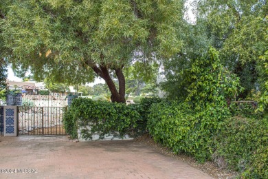 Owned Solar system!! Beautiful End Unit Townhome with upgrades on Omni Tucson National Golf Resort and Spa - Sonoran in Arizona - for sale on GolfHomes.com, golf home, golf lot