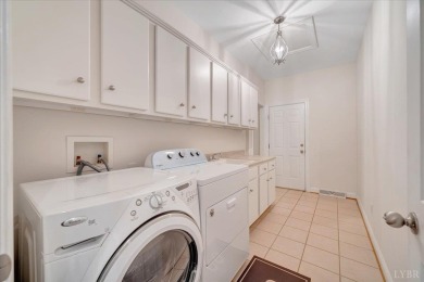 Beautiful one-level home in sought after Somerset Meadows on London Downs Golf Club in Virginia - for sale on GolfHomes.com, golf home, golf lot