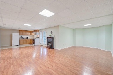 Beautiful one-level home in sought after Somerset Meadows on London Downs Golf Club in Virginia - for sale on GolfHomes.com, golf home, golf lot