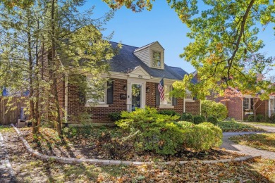 This charming updated 3-bedroom, 2.5-bath home is located in the on Idle Hour Country Club in Kentucky - for sale on GolfHomes.com, golf home, golf lot