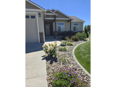 This home is like new.  It was a stopover place for the Owners on Deer Park Golf Club in Washington - for sale on GolfHomes.com, golf home, golf lot