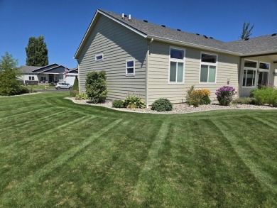 This home is like new.  It was a stopover place for the Owners on Deer Park Golf Club in Washington - for sale on GolfHomes.com, golf home, golf lot