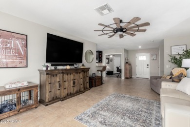 Beautifully updated 2BR, 2BA + Den Maya floor plan in the active on Cottonwood Country Club in Arizona - for sale on GolfHomes.com, golf home, golf lot