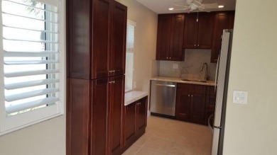55+ community. Welcome to this appealing second-floor residence on Kings Point Golf -Flanders Way in Florida - for sale on GolfHomes.com, golf home, golf lot