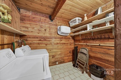 Beautiful 1,244 sq. ft. log home offering 2 bed/1 bath, with on Terrace Lakes Golf Resort in ID - for sale on GolfHomes.com, golf home, golf lot